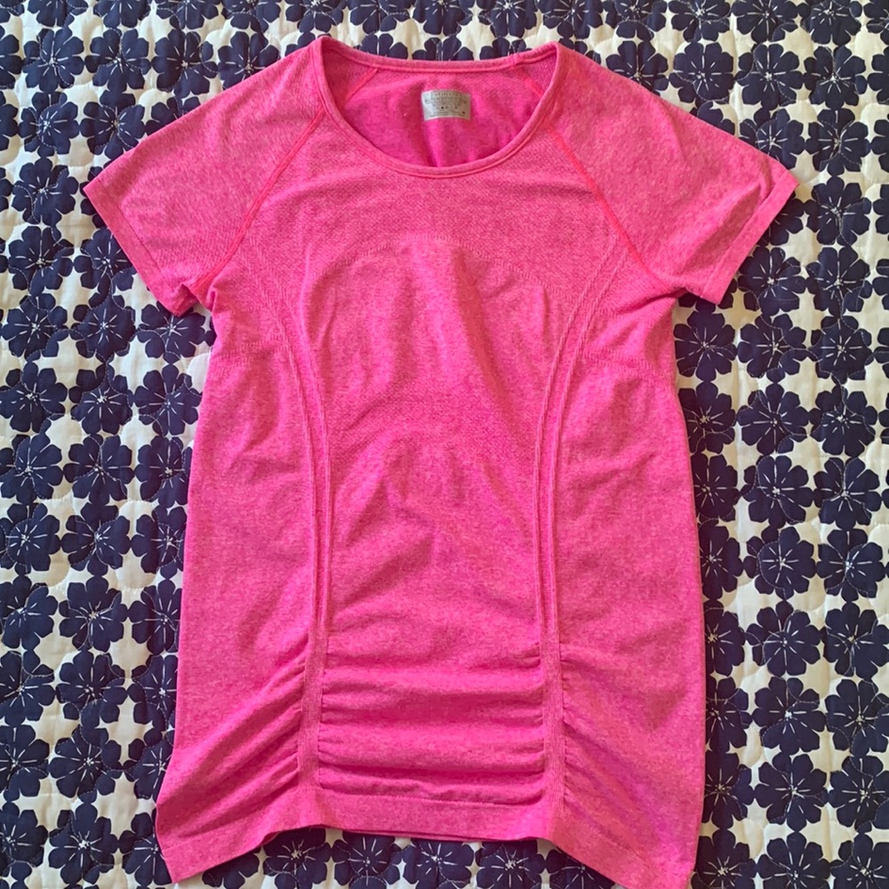 Athleta size M t-shirt